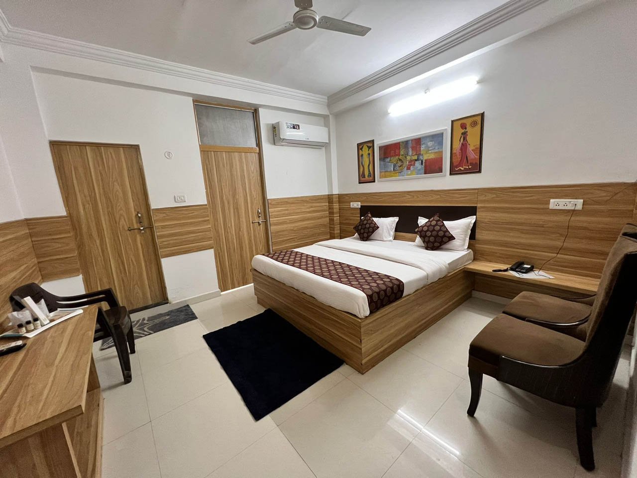 Hotel Vinod Lodge Chitrakoot Dham Call 8318117513